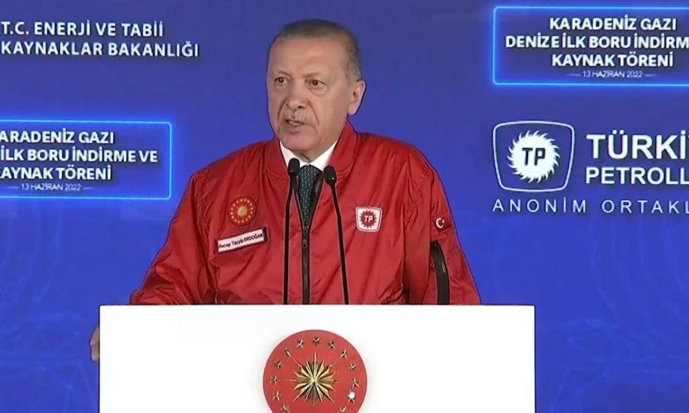 Νέοι λεονταρισμοί από τον Ερντογάν: «Δεν θα καταπατήσουν οι ληστές τα δικαιώματά μας»-Βγάζει και τέταρτο πλωτό γεωτρύπανο